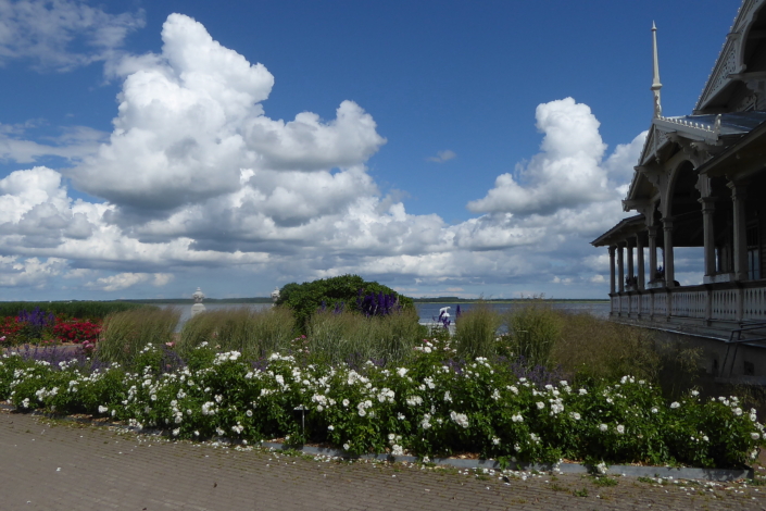 Haapsalu promenaad, Kuursaal, Tagalaht, jääkaru skulptuur